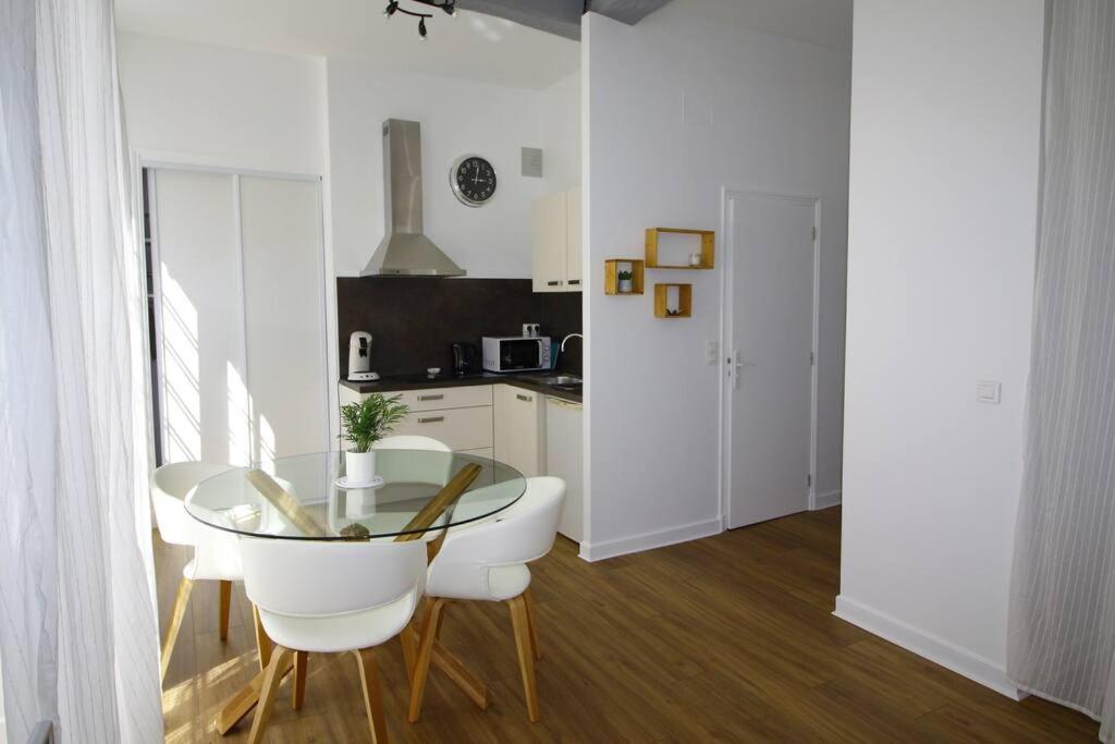 Quartier Historique Du Chateau Bel Appt Meuble 波城 外观 照片