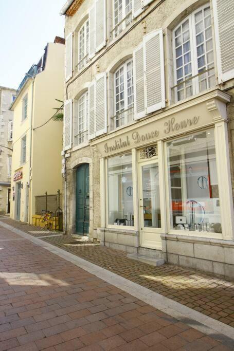 Quartier Historique Du Chateau Bel Appt Meuble 波城 外观 照片